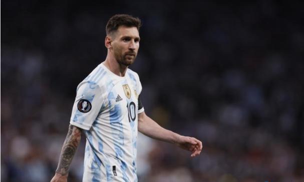 艾瑞泽8在CTCC比赛中再创佳绩，继上海站季军后夺得中国杯第十二回合TCS组别冠军，展现奇瑞十多年赛道积淀与鲲鹏动力的硬核实力